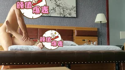 [原创]穿着情趣内衣手持id等着插入的小女人