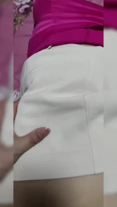 后入高级乘务长的肥臀玩弄她的丝袜骚脚